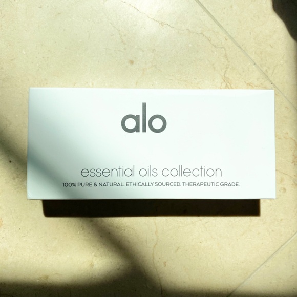 Alo Yoga Essential Oil Collection Set - Picture 4 of 7